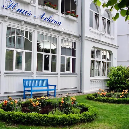 Ferienappartement-jasmund-13 *